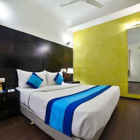 Hotel Mint Casa ニューデリー エクステリア 写真