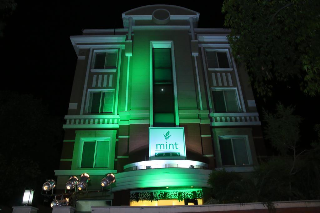Hotel Mint Casa ニューデリー エクステリア 写真