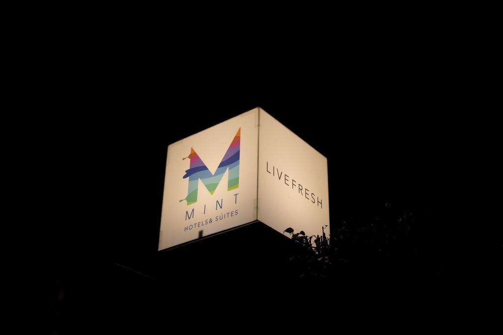Hotel Mint Casa ニューデリー エクステリア 写真